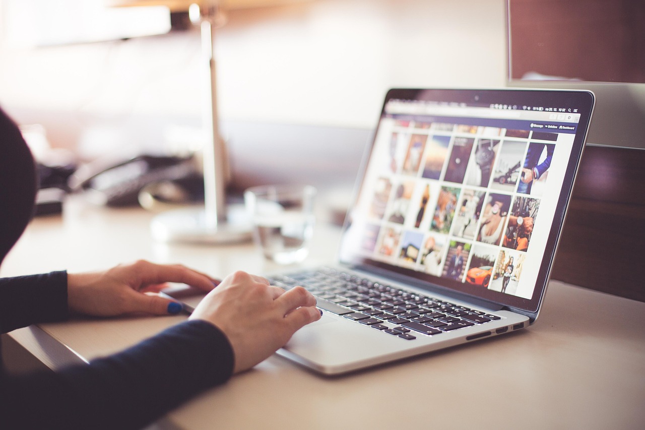 Computer, desk, typing — Microsoft Mailbox Purchase: Manage Client Communications with Ease